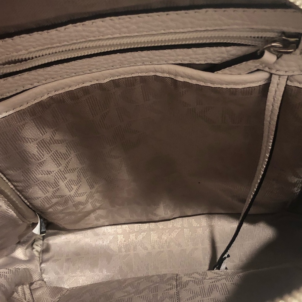 MK Black + White Rhea Medium Color-Block Backpack - Picture 5 of 6